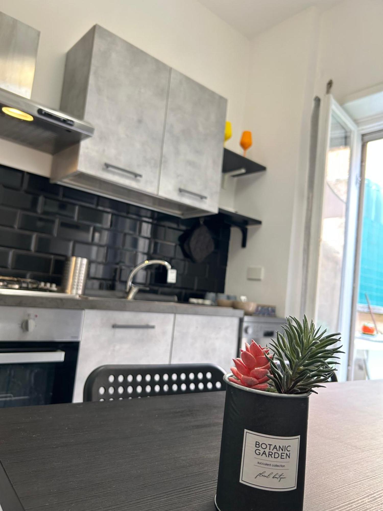 Candelor'S House - Apt & Garden In Gianicolense רומא מראה חיצוני תמונה